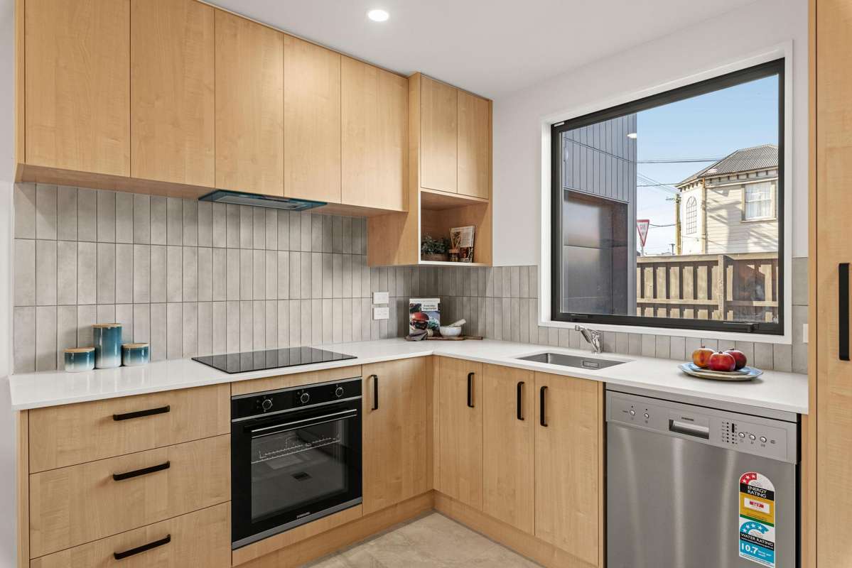 2, 3 & 4/41 Saxon Street_2