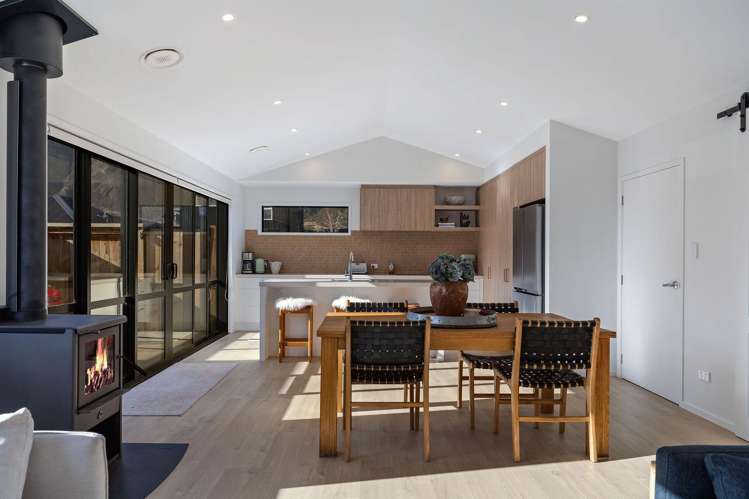 6 Lincoln Road Jacks Point_6