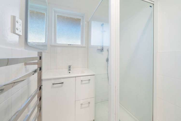 2/16 Britton Avenue Mount Roskill_9