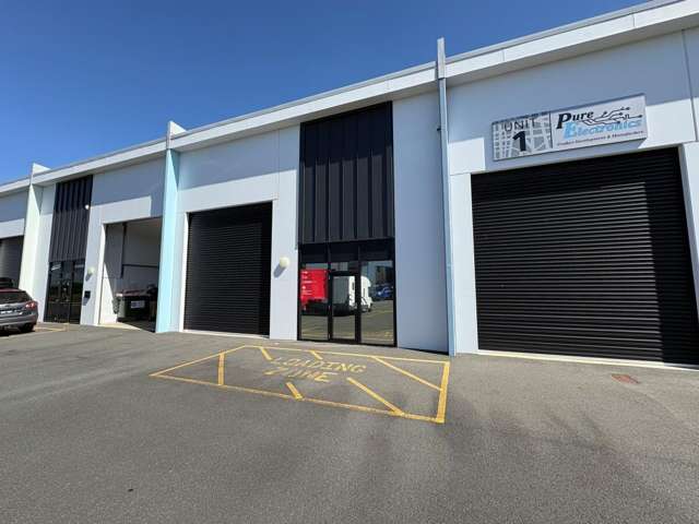 Modern Industrial Unit