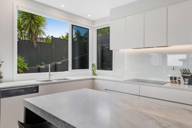 62 Armstrong Farm Drive East Tamaki Heights_18