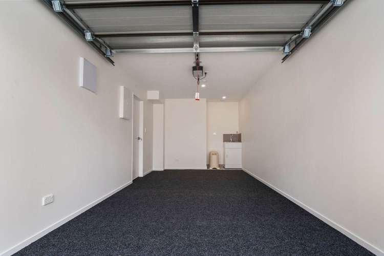 Unit B/6 Waitaki Street Henderson_11