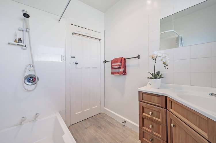 22 Brook Street Southbridge_11