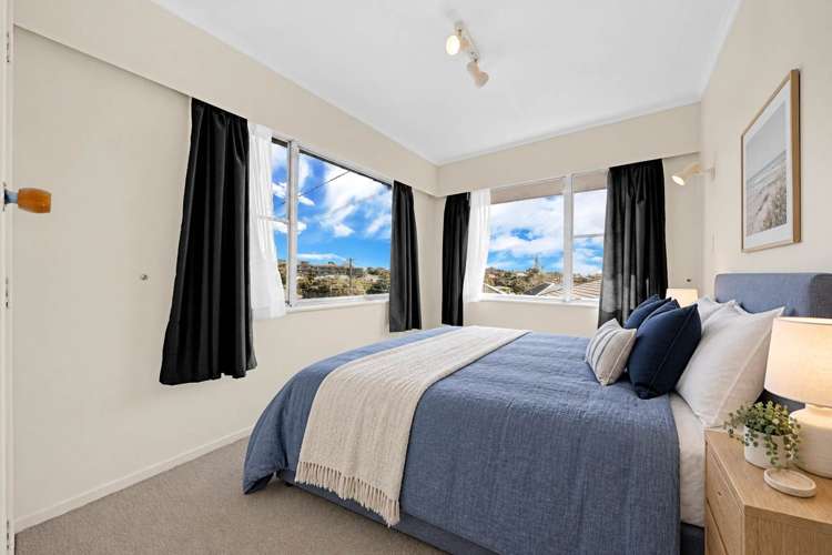8 Goad Crescent Hillsborough_15