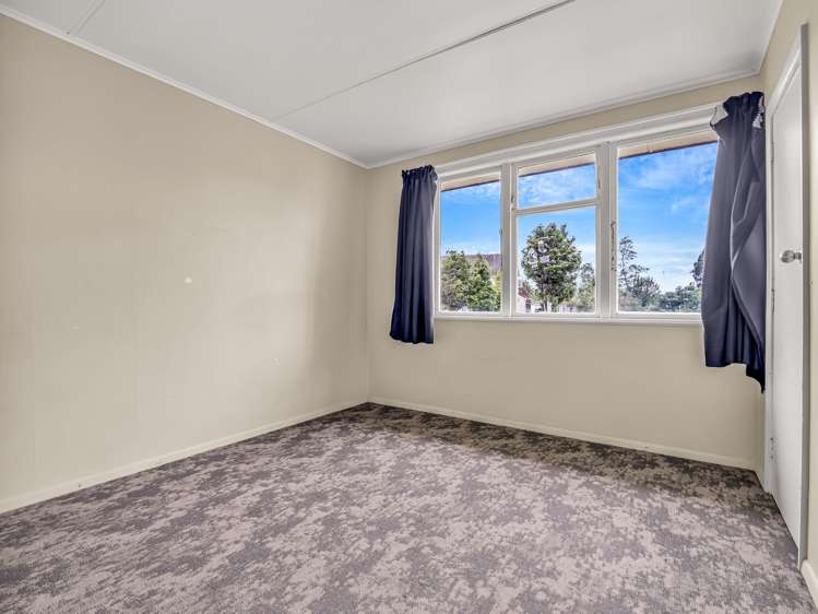 12 & 12a Bellingham Crescent Fordlands_14
