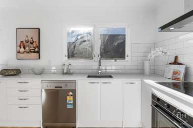 11A Rowandale Avenue_4