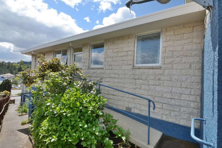 22b Shand Street Green Island_4