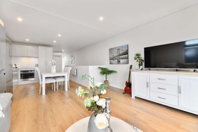 15a Nugget Avenue Hobsonville_13