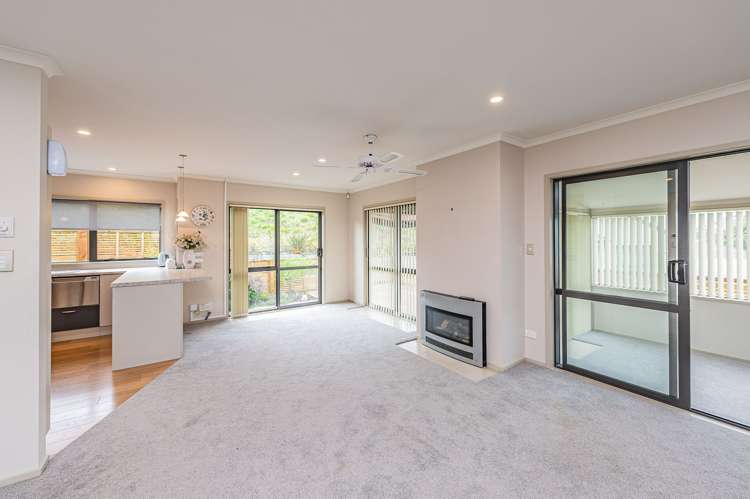 18/2 Caversham Road Springvale_9