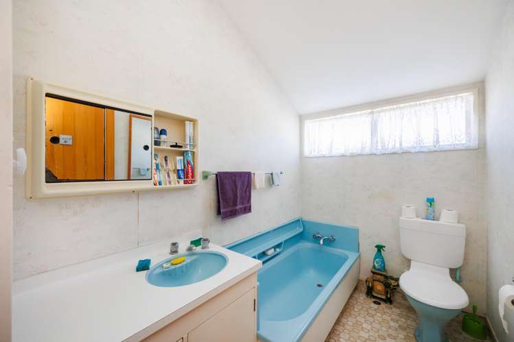 2A Bristol Crescent Roslyn_9