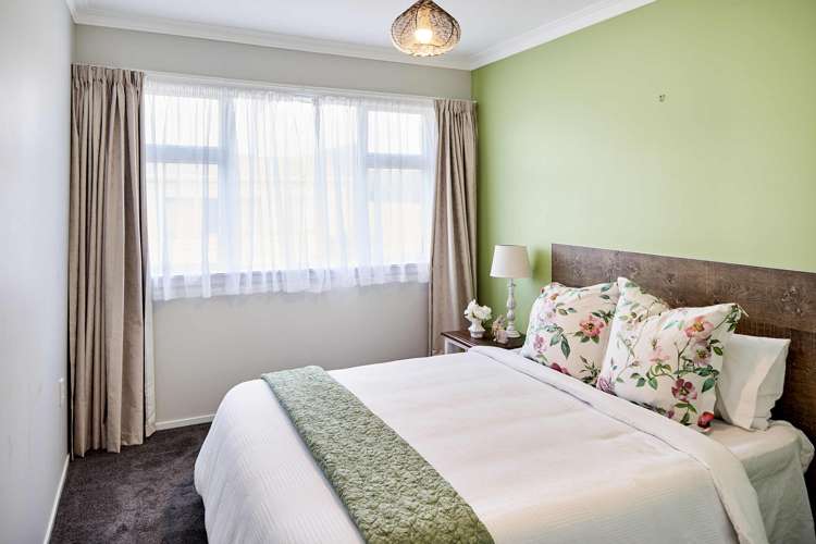 14 Mana Esplanade Paremata_13