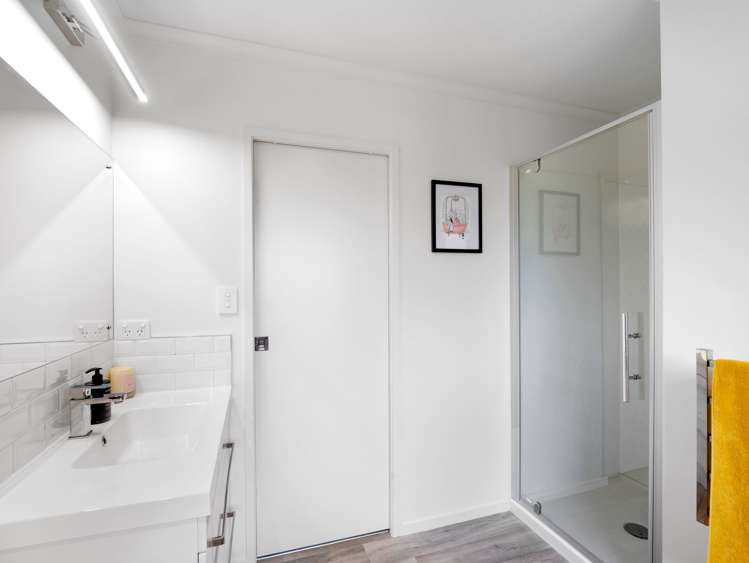 20 Magnolia Crescent Tawhero_24