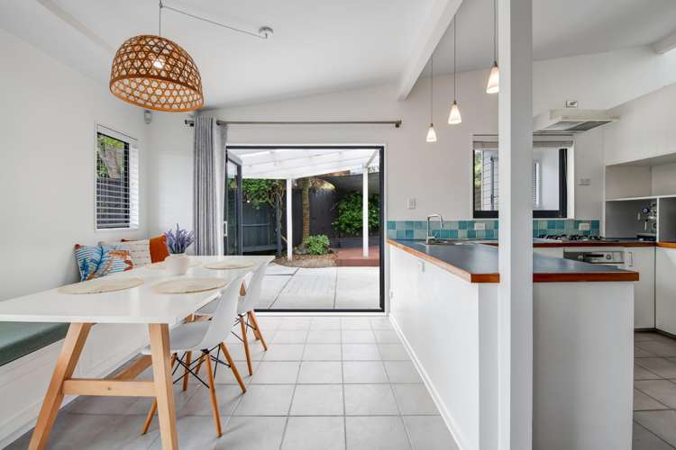 2/20 Tawavale Crescent Totara Vale_8