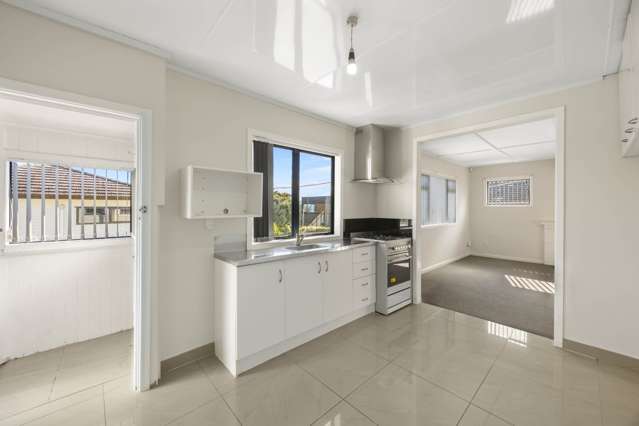 Titirangi Road Titirangi_2