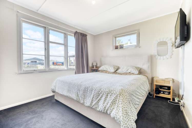 5 Queen Street Awanui_6