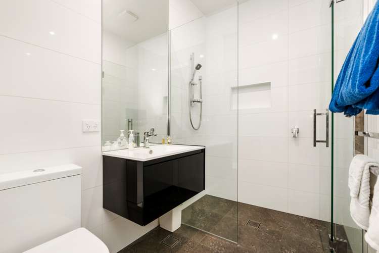 3/1 Vale Road Riverside_13