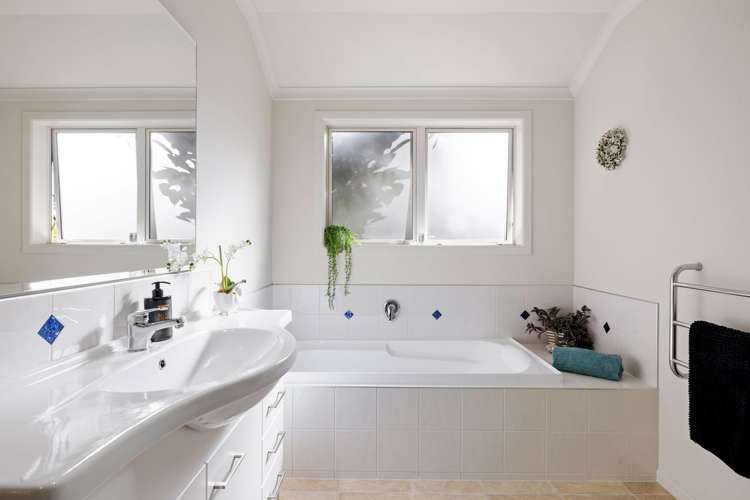 11 Norfolk Drive Cambridge_16