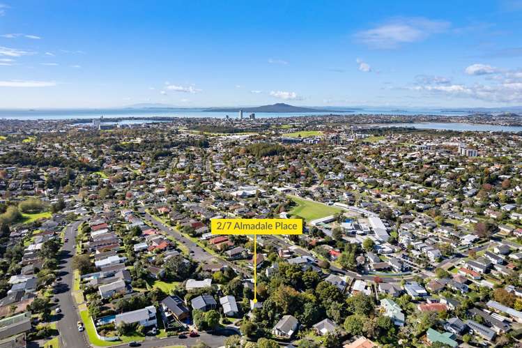 2/7 Almadale Place Hillcrest_17