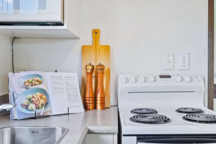 2/12 Carlton Road Pukekohe_11