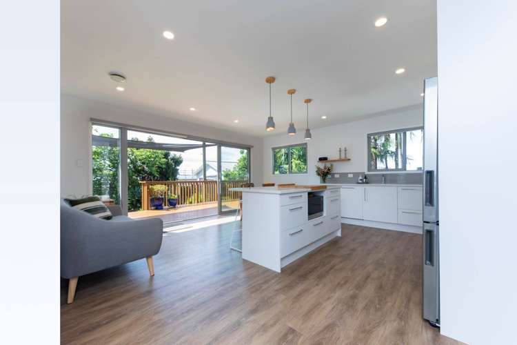 60 Fairmount Road Titirangi_7