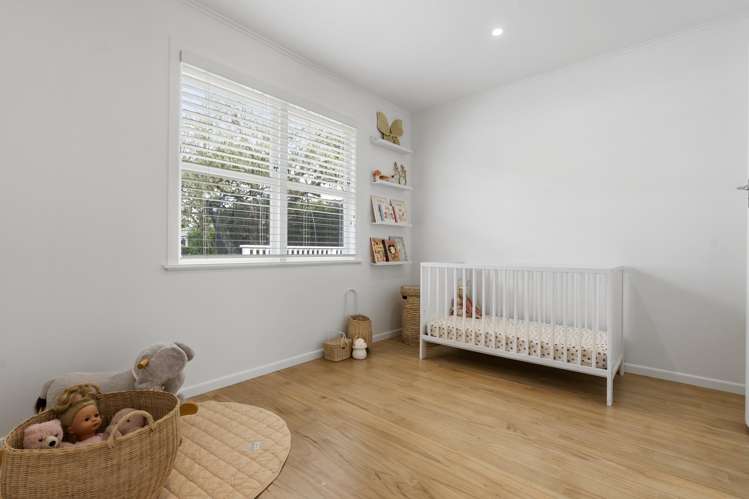 12 Crocombe Crescent Beach Haven_14