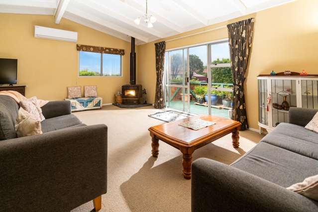 12 Fiona Grove Karori_2