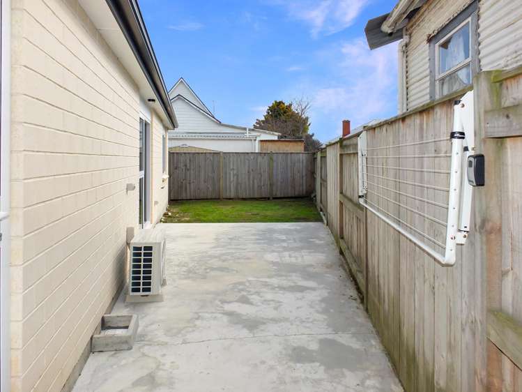 6 Hof Lane Foxton_17