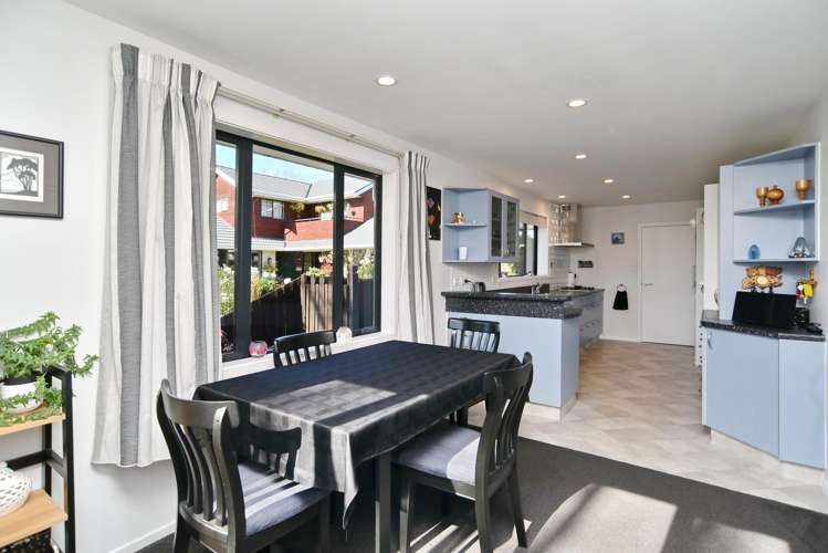 63 Trafford Street_4