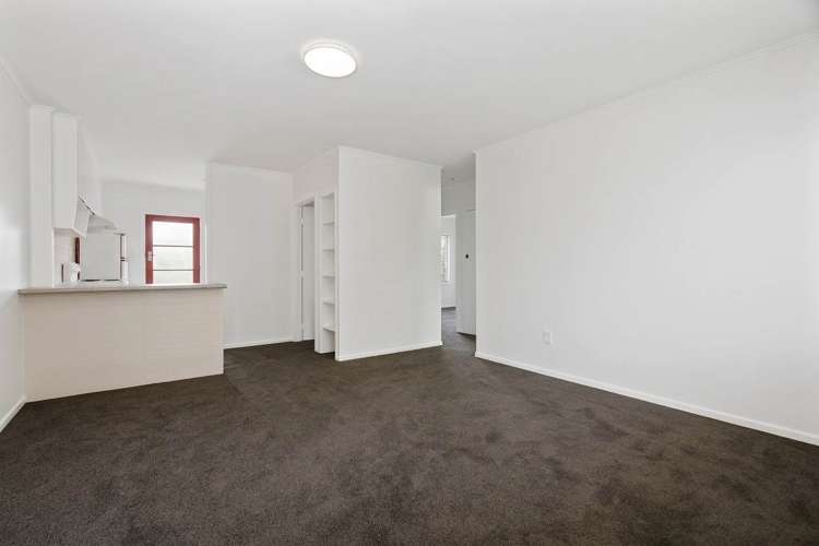 2/115B Landscape Road Mt Eden_1