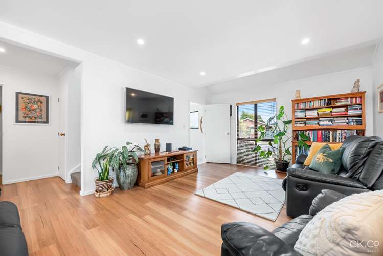 3 Laredo Grove Totara Park_3