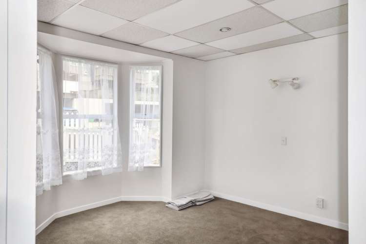 19 Hanson Street Mount Cook_3