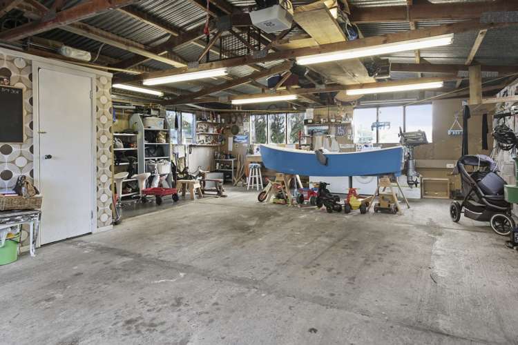 7 Essex Street Te Atatu South_19