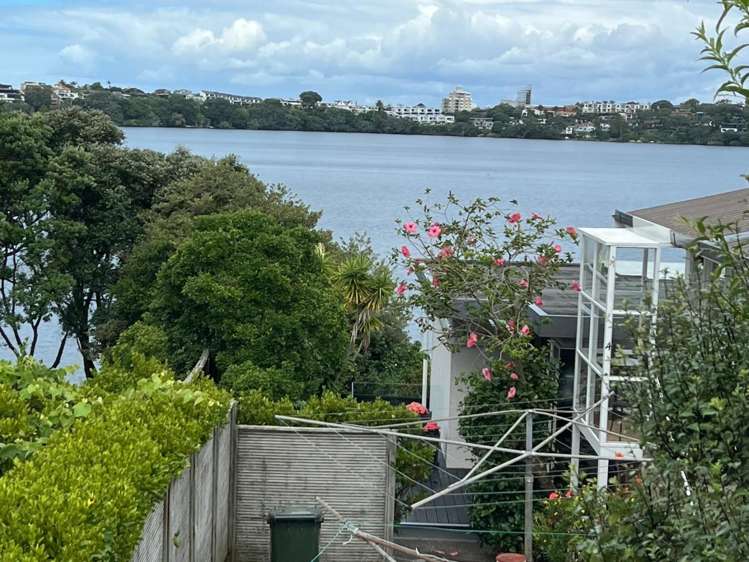 2/26 Otakau Road Milford_5