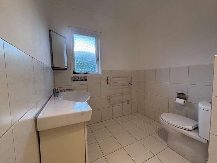 30 Kingdale Rd Henderson_12