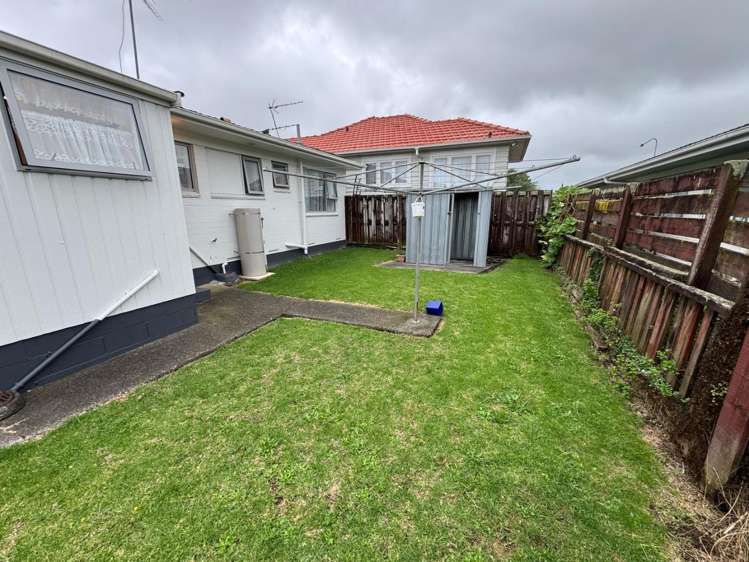2/101 Coronation Road Papatoetoe_11