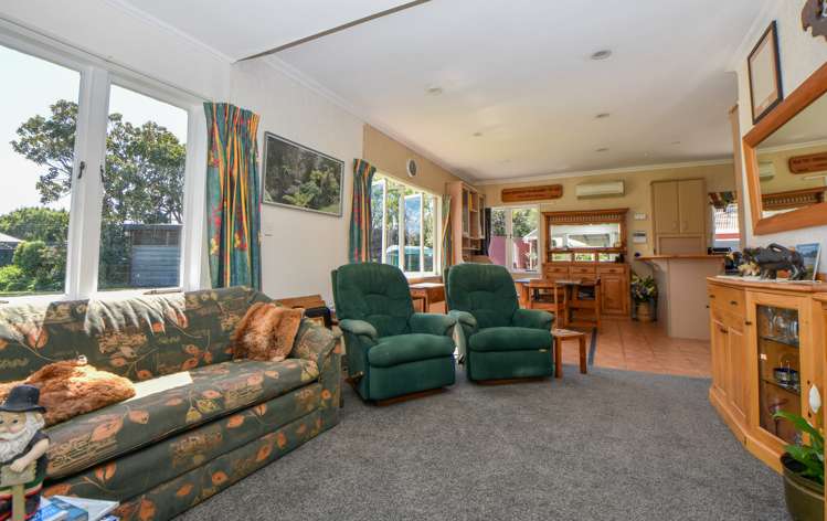 258 High Street North Carterton_5