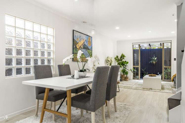 27 Verdale Circle Glen Eden_11