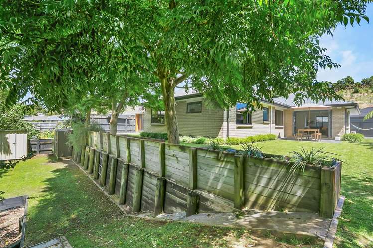 42 Magnolia Drive Westown_17