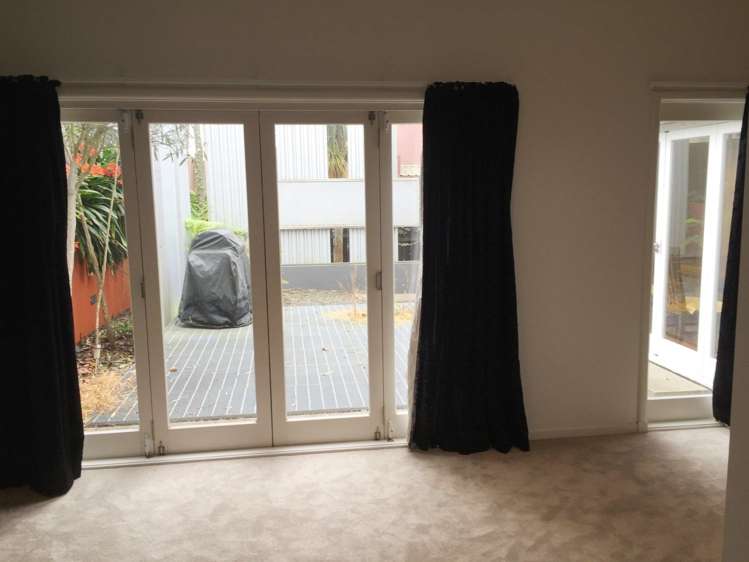 15 Otahuri Crescent Greenlane_4