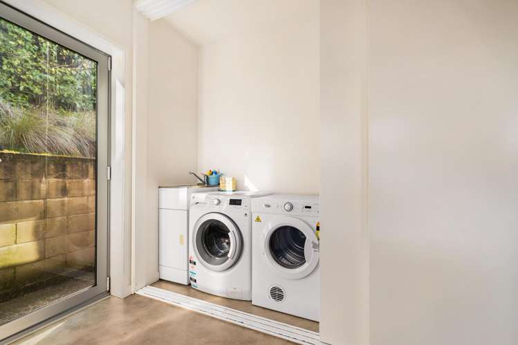 129a Wynyard Crescent Fernhill/Sunshine Bay_17