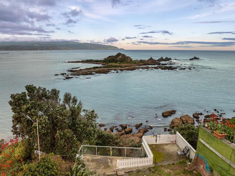 23 High Street Island Bay_2