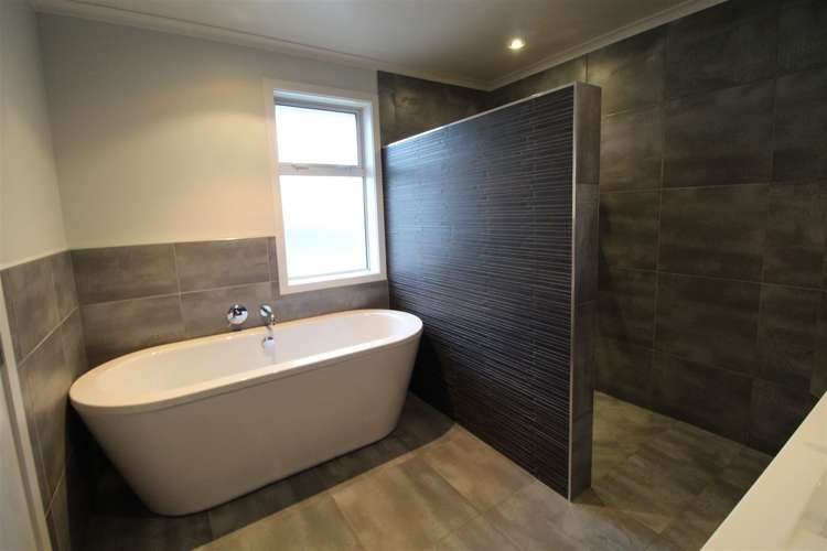 5 Windsor Street Marchwiel_11