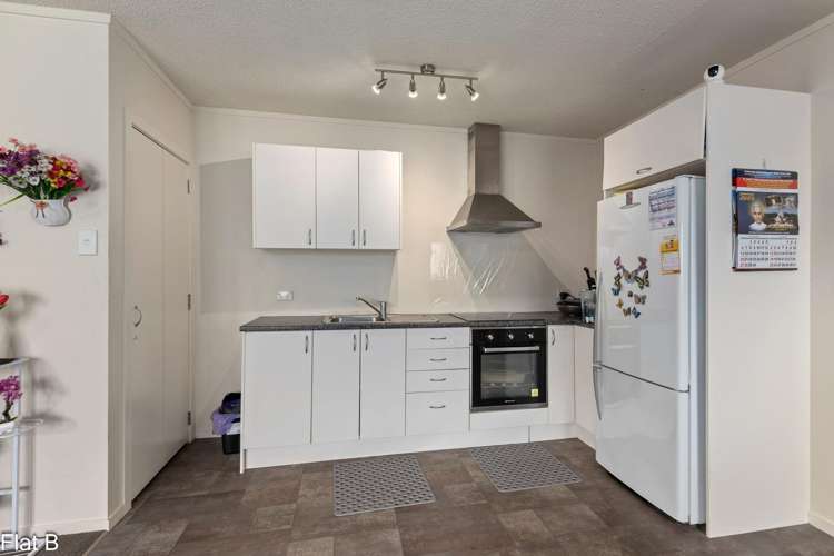 209 Rintoul Street_5