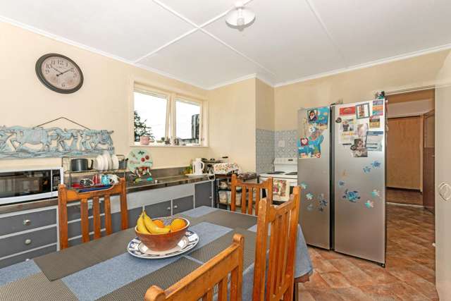 35 Monkhouse Street Tolaga Bay_3