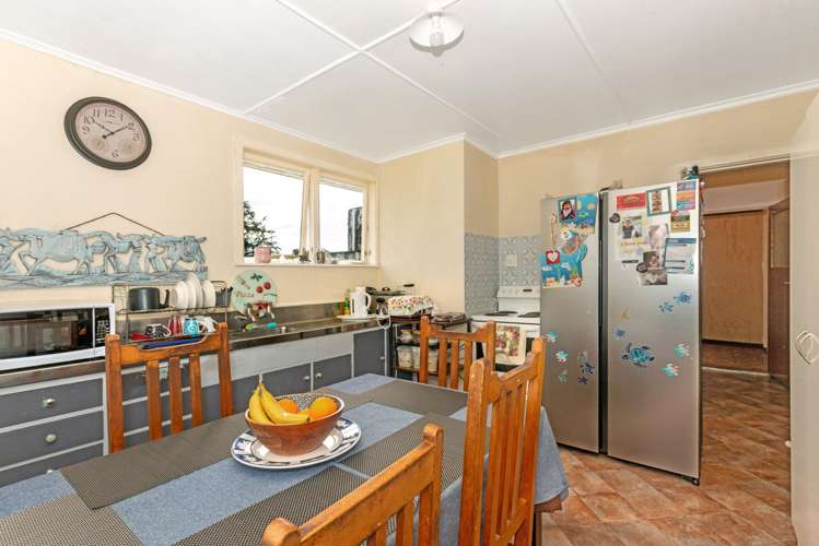 35 Monkhouse Street Tolaga Bay_3