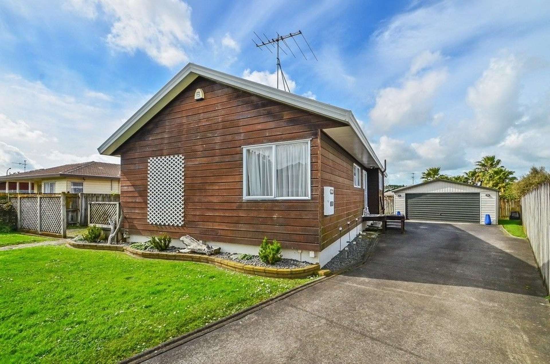 23 Burswood Drive Pakuranga Heights_0