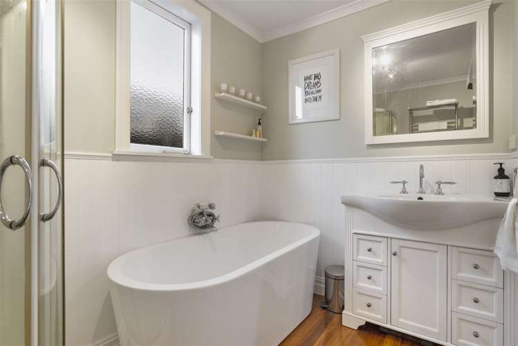 6 Hayr Road Three Kings_12