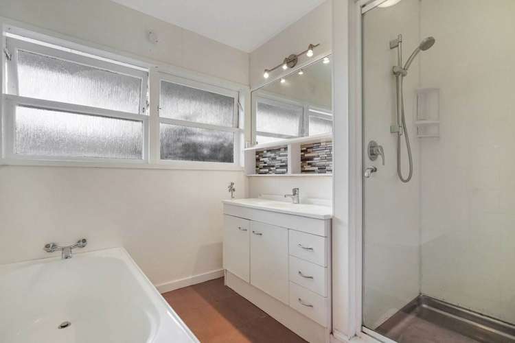 8 Torbay Heights Torbay_10
