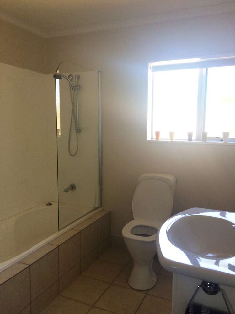 38/1 Piriti Drive Te Atatu Peninsula_6