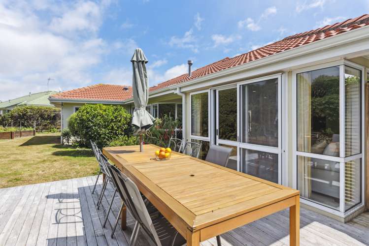 13 Runanga Grove Waikanae_21